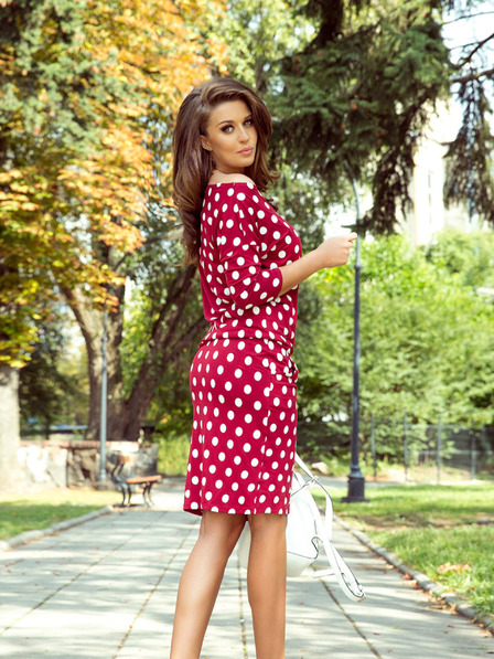 numoco Športna obleka s kravato in žepi - bordo + pikice Numoco