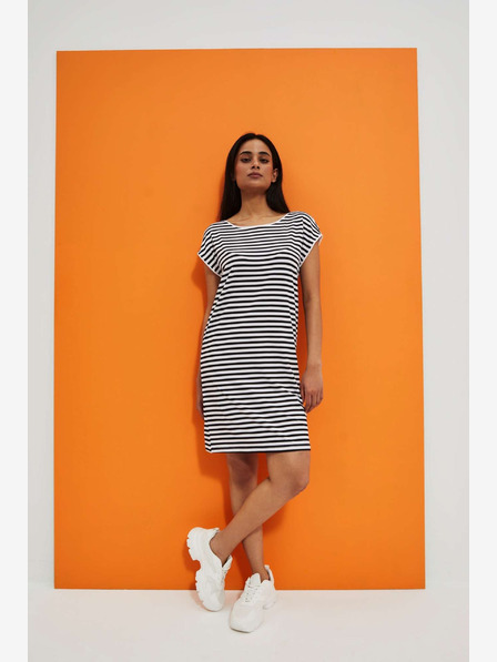 Moodo Bela in črna črtasta obleka Moodo