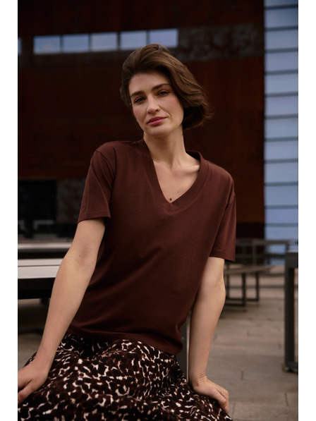 Moodo Rjavi top z V-izrezom Moodo