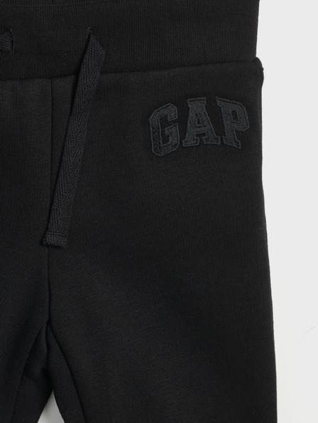 GAP Otroške trenirke z logotipom GAP