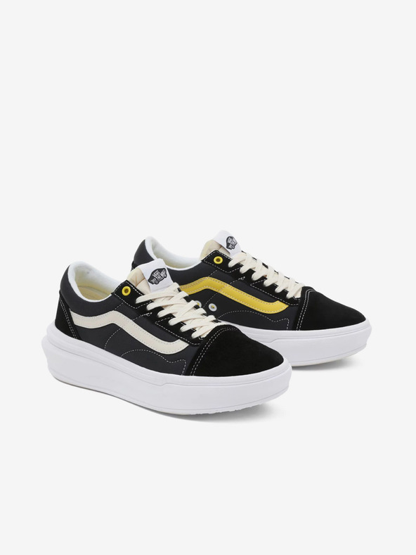 Vans Črne ženske superge VANS UA Old Skool Overt CC s platformo