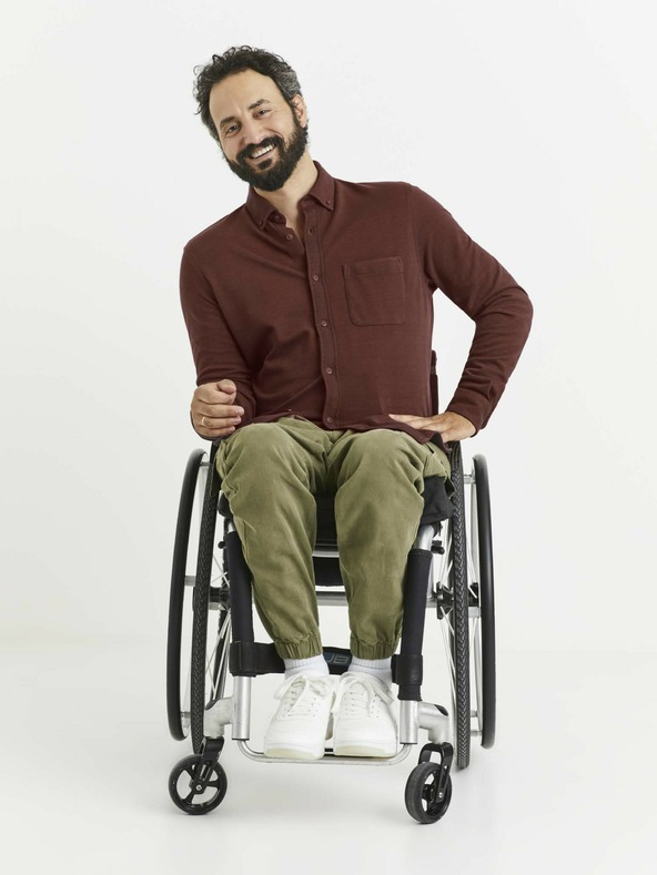 Celio Moška srajca z žepom v bordo barvi Celio