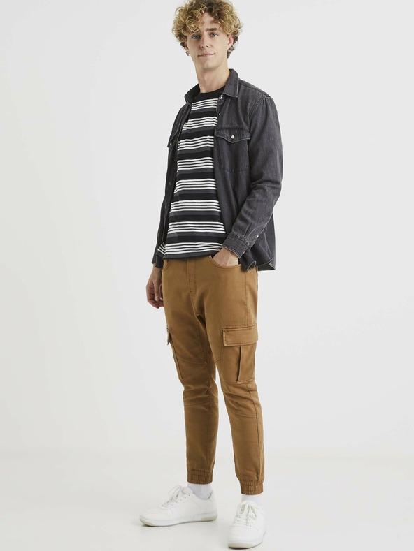 Celio Črna črtasta osnovna majica Celio Veband