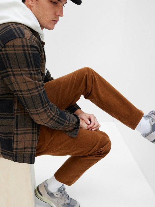 GAP Žametne hlačne ravnega kroja GapFlex GAP