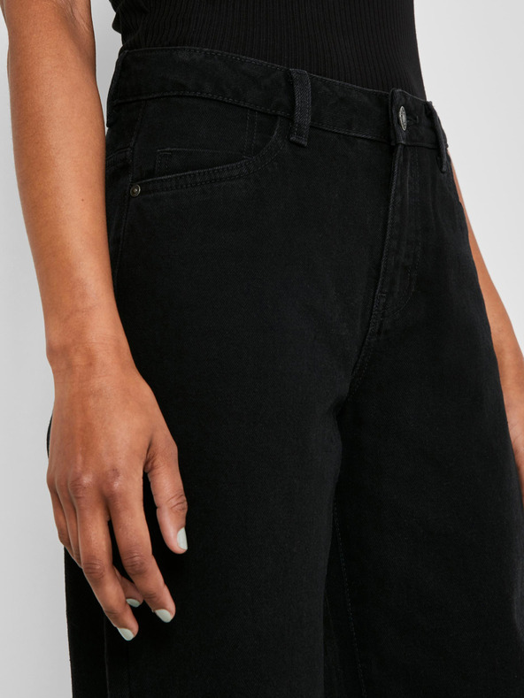 Noisy May Amanda Kavbojke