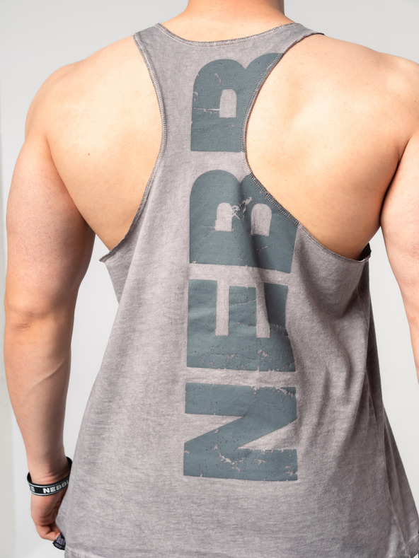 Nebbia Odprana prevelika majica MAX OUT 359