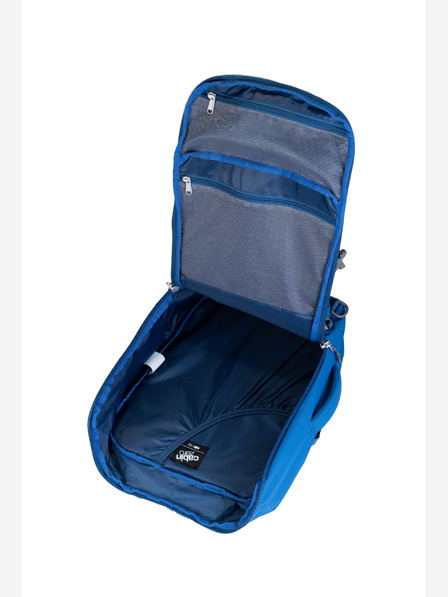 CabinZero Modri unisex nahrbtnik CabinZero Adventure (32L)