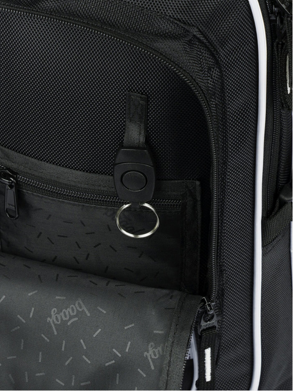 BAAGL  Črni šolski nahrbtnik Baagl Cubic Goal