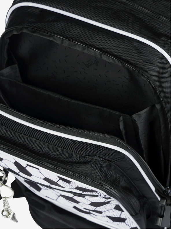 BAAGL  Črni šolski nahrbtnik Baagl Cubic Goal