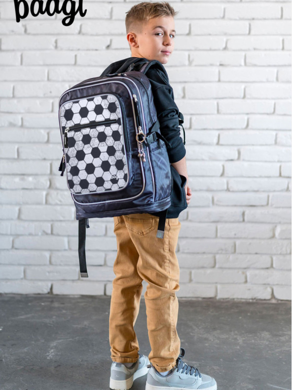 BAAGL  Komplet črnega šolskega nahrbtnika, peresnice in torbe Baagl Cubic Goal