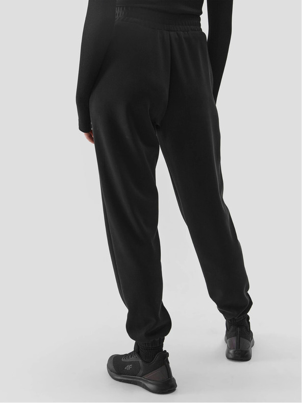 4F Ženske trenirke jogger z modalom 4F