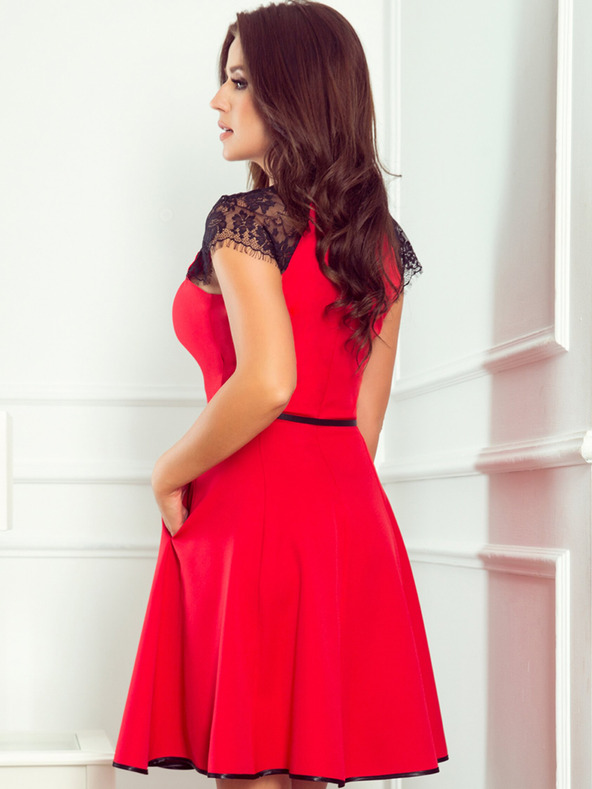 numoco Obleka s čipkastimi vstavki - rdeča Numoco SLVIA