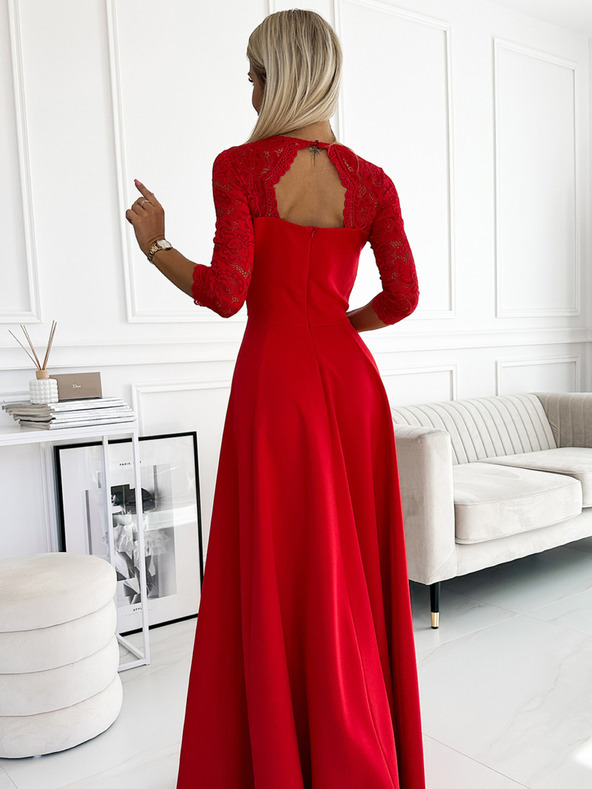 numoco Čipkasta, elegantna dolga obleka z dekoltejem in razporkom na nogah - rdeča Numoco AMBER
