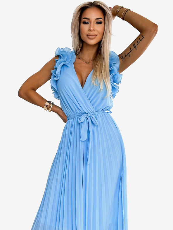 numoco Plisirana midi obleka iz šifona z izrezom in nežnimi volančki - svetlo modra Numoco MIRABELLA