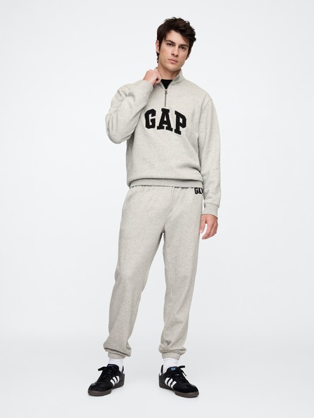 GAP Superge z logotipom GAP