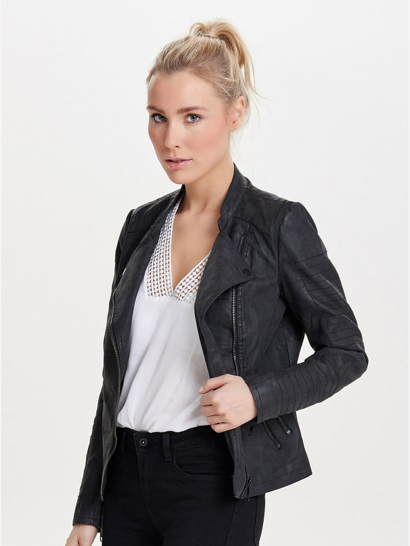ONLY Črna ženska usnjena krivuljasta jakna z žepi ONLY Biker
