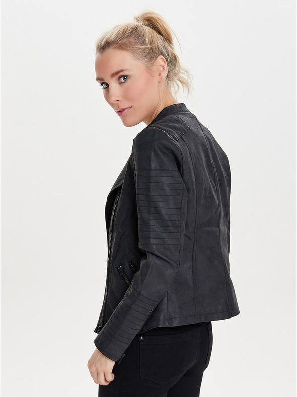 ONLY Črna ženska usnjena krivuljasta jakna z žepi ONLY Biker