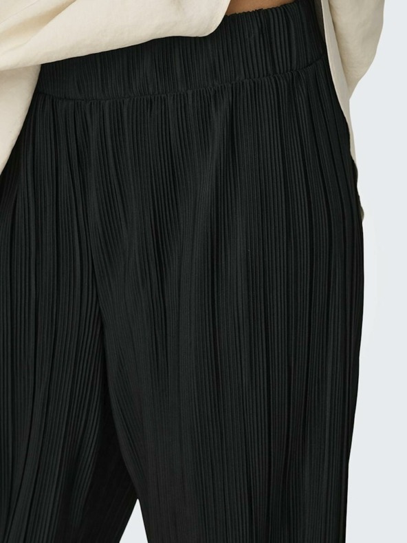 ONLY Črne ženske plisirane hlače ONLY Ravenna