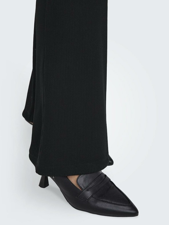 ONLY Črne ženske hlače razširjenega kroja ONLY Fever