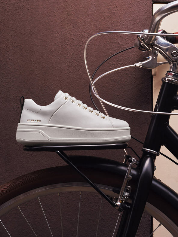 Geox Bele ženske superge Geox Spherica ECUB-2