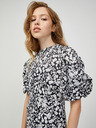 Vero Moda Belo-črna cvetlična obleka z balonastimi rokavi VERO MODA Lydia