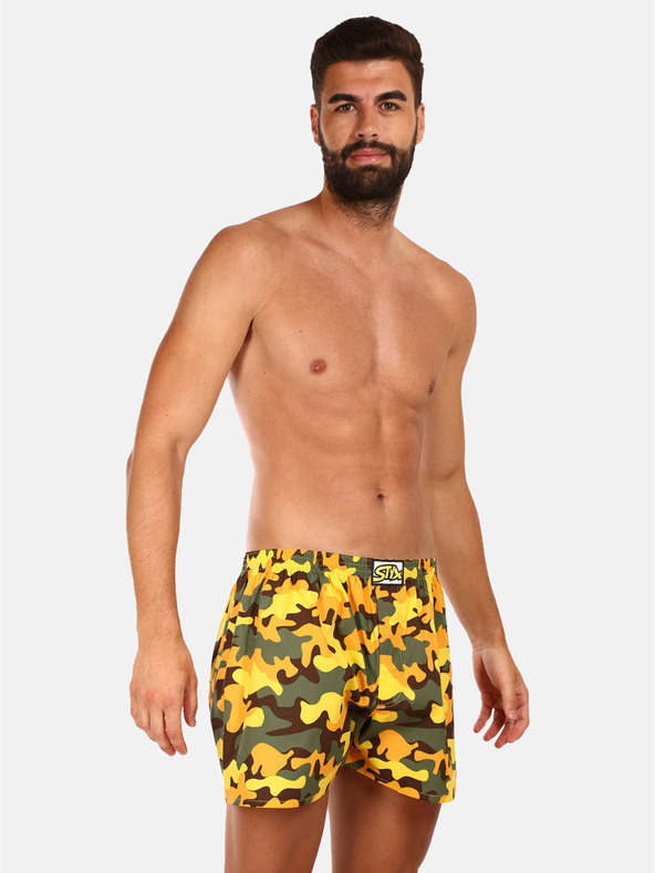 Styx Komplet treh moških kratkih hlač z vzorcem v modri, rumeni in črni barvi Styx