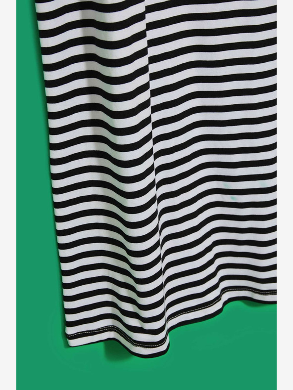 Moodo Bela in črna črtasta obleka Moodo