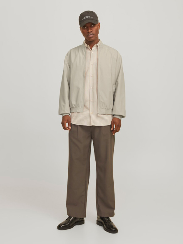 Jack & Jones Jack & Jones JJECHARGE Moška jakna z naramnicami v bež barvi