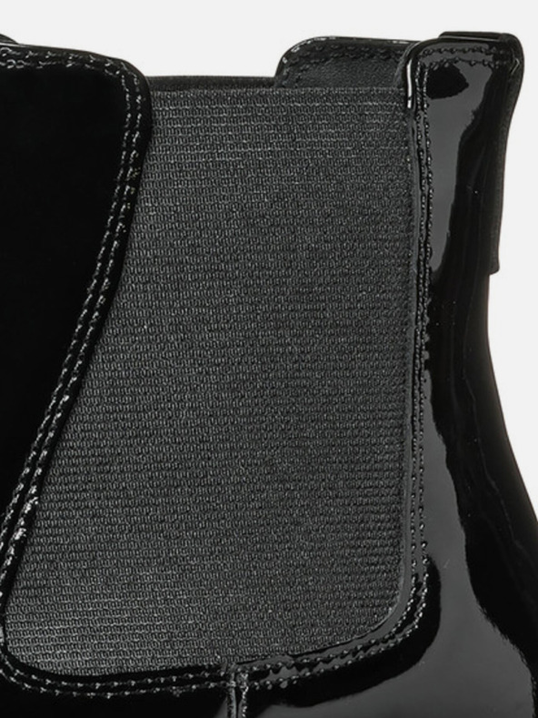 Geox Črni ženski gležnjarji Geox Spherica Ec1