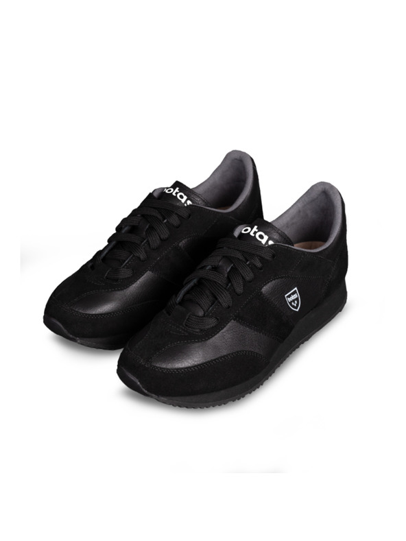 Vasky Moški usnjeni športni copati / škornji črne barve Botas Authentic