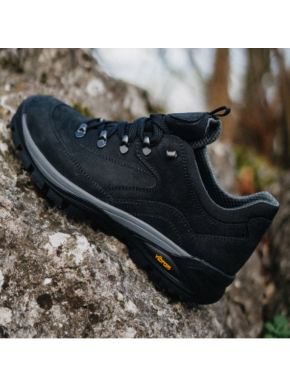 Vasky Ženski usnjeni gležnjarji / pohodniški škornji črne barve češka proizvodnja iz Zlina 36 EU