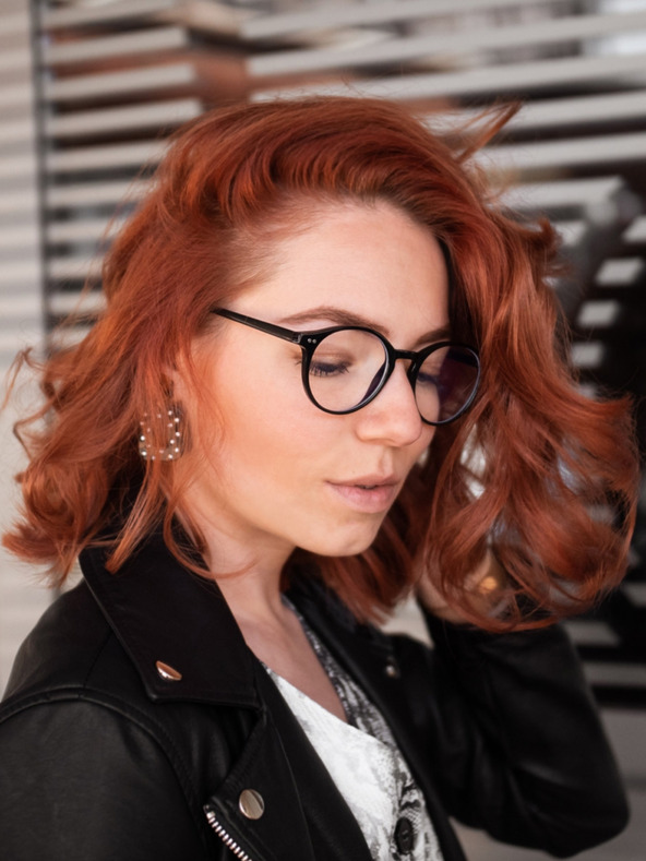 VEYREY VeyRey Modra očala za blokiranje svetlobe Ovalna očala Justyn črna