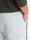 Ombre Clothing Moške pletene trenirke z naborki svetlo sive barve Ombre Clothing