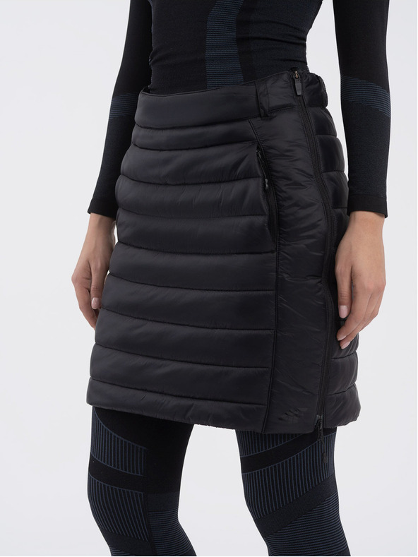 4F Ženska izolirana krila