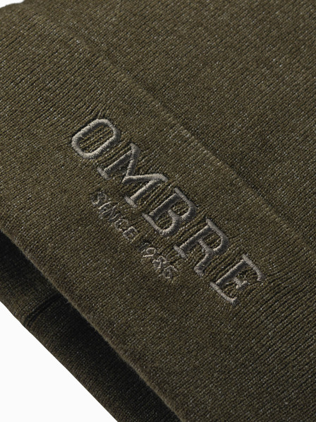 Ombre Clothing Moška pletena kapa z izvezenim napisom Ombre Clothing