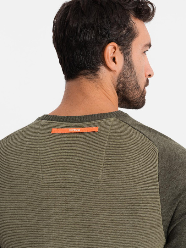 Ombre Clothing Moški pleten pulover RELAXED FIT z vzorcem zelene barve Ombre Clothing