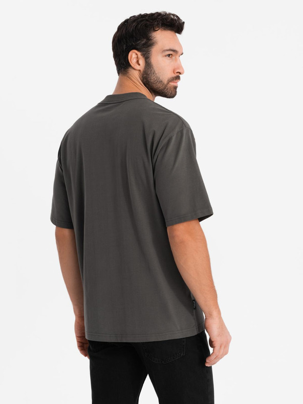 Ombre Clothing Moška majica LOOSE FIT z žepom v barvi kaki Ombre Clothing