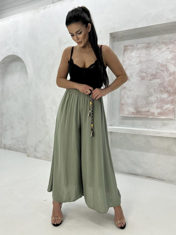 Edoti Ženske hlače EDOTI v barvi kaki