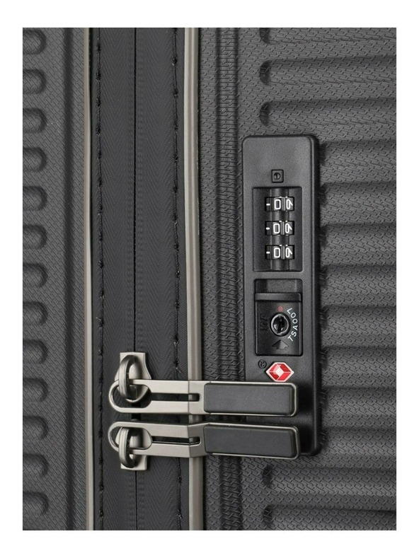 Travelite Potovalni kovček Travelite Roomer Trunk L Black