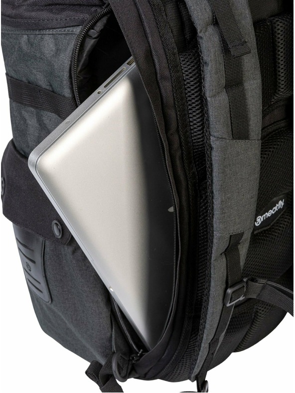 Meatfly Meatfly nahrbtnik Scintilla Charcoal/Black 26 L | Črna | Prostornina 26 L