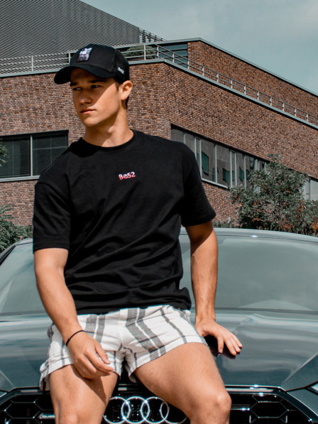 Be52 Be52 Wagon kapa premium črna