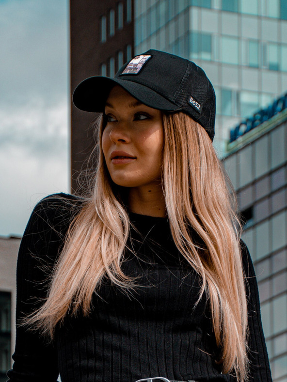 Be52 Be52 Wagon kapa premium črna