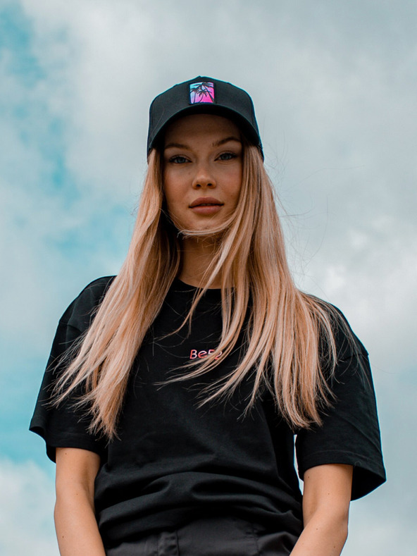 Be52 Be52 Palms kapa premium črna