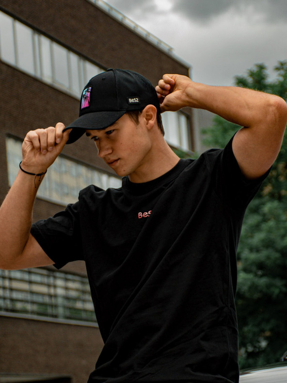 Be52 Be52 Palms kapa premium črna