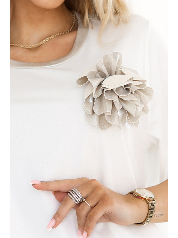 numoco Udobna bluza s cvetlično aplikacijo na ramenih Numoco