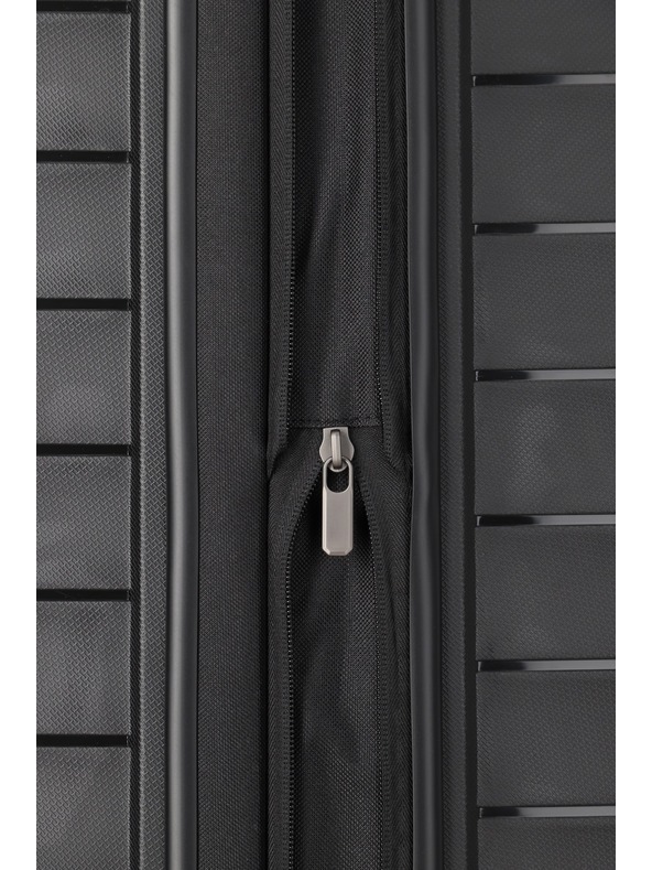 Travelite Kovček Travelite Mooby M Black