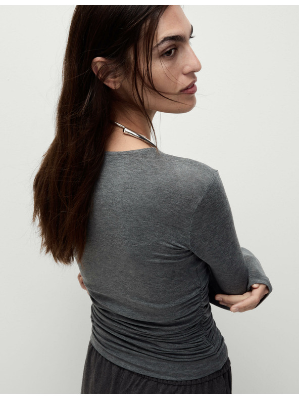 Marks & Spencer Zgornji del z izrezom Marks & Spencer siv