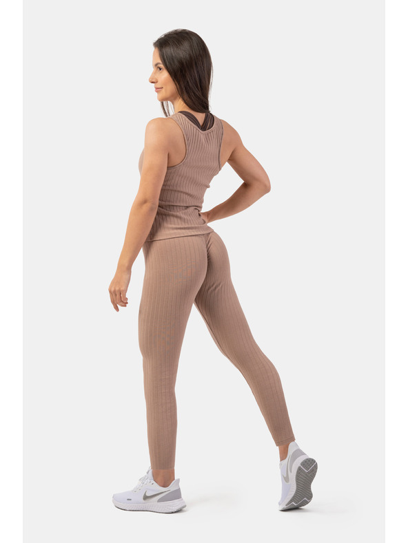 Nebbia Žlebasta majica iz pletenine iz organskega bombaža 414 Nebbia