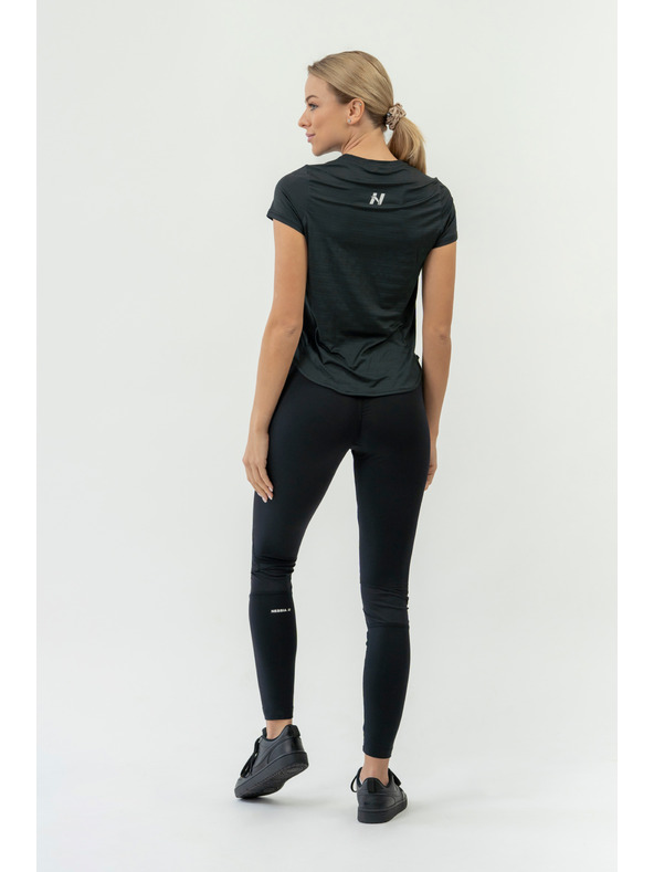 Nebbia FIT Activewear Majica "Airy" z odsevnim logotipom 438 Nebbia