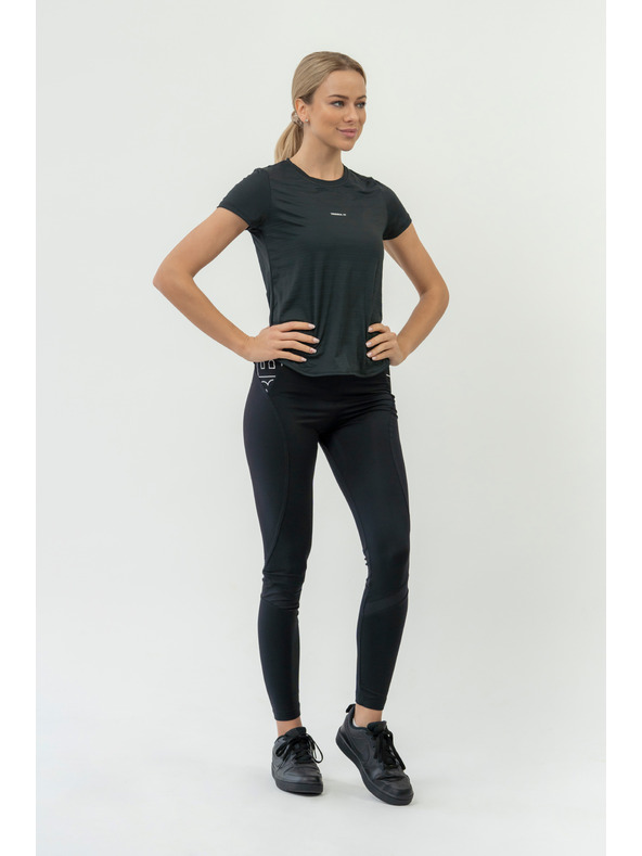 Nebbia FIT Activewear Majica "Airy" z odsevnim logotipom 438 Nebbia